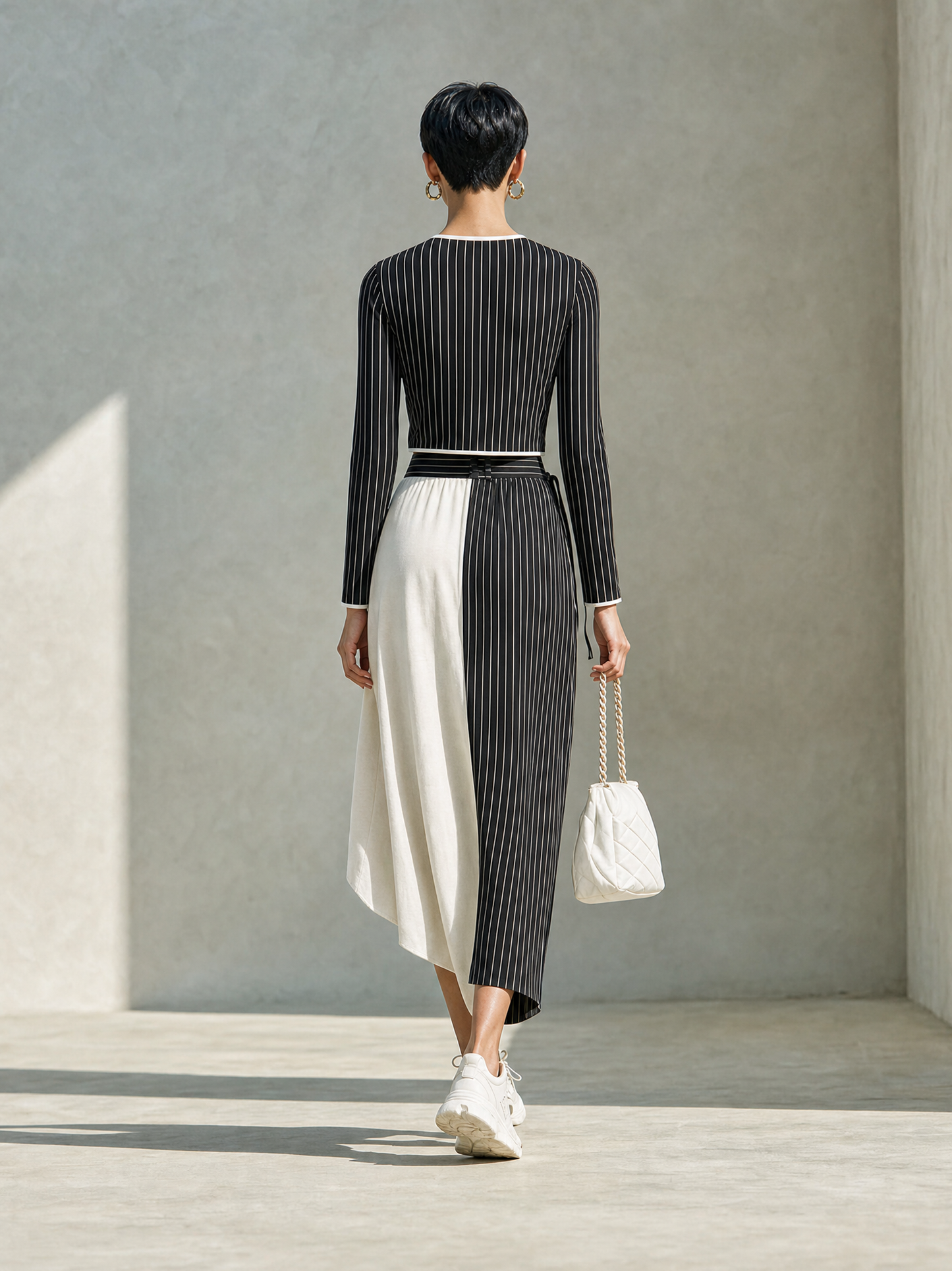Women's Modern Black And White Pinstripe Knit Round Neck Long Sleeve Cropped Top And Contrast Wide-Leg Pants Two-Piece Set MDZ1436G2ZSQ